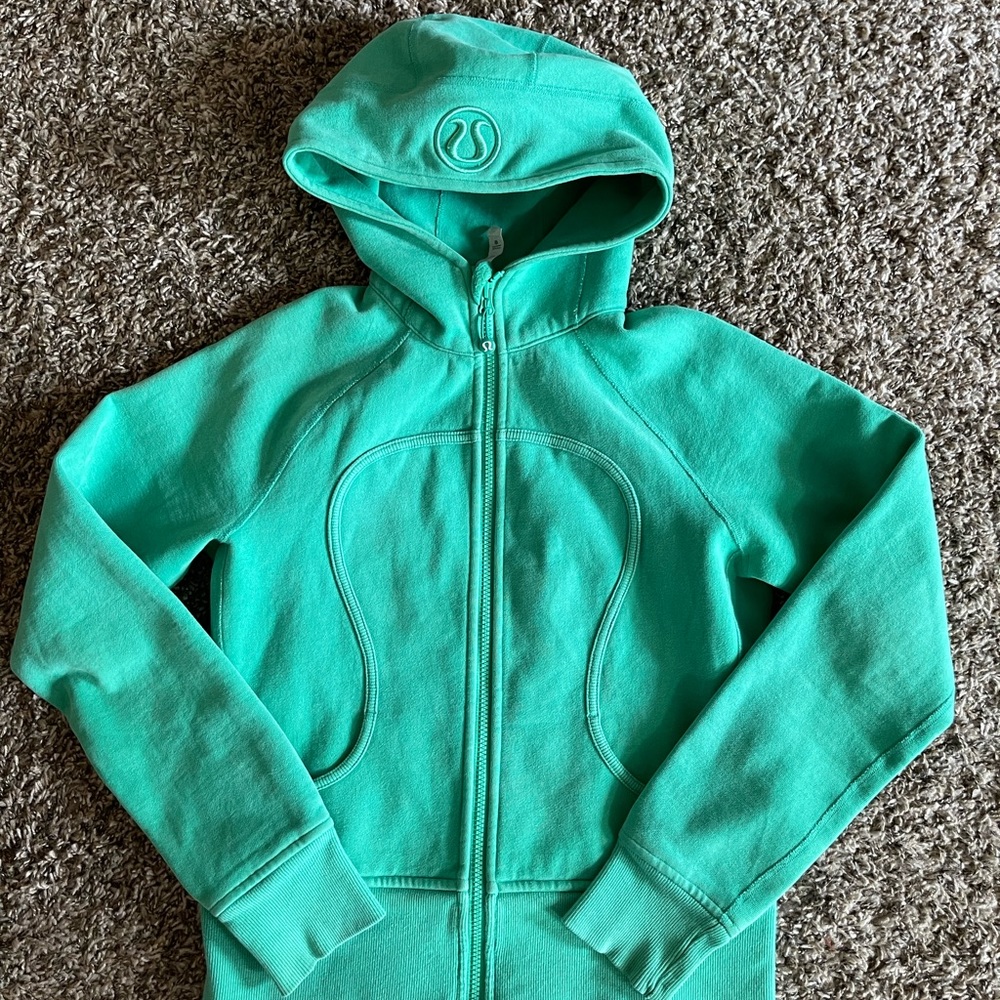 LULULEMON JACKET